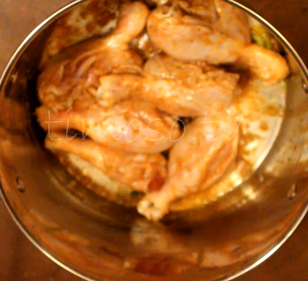 Pot of seasoned Chicken